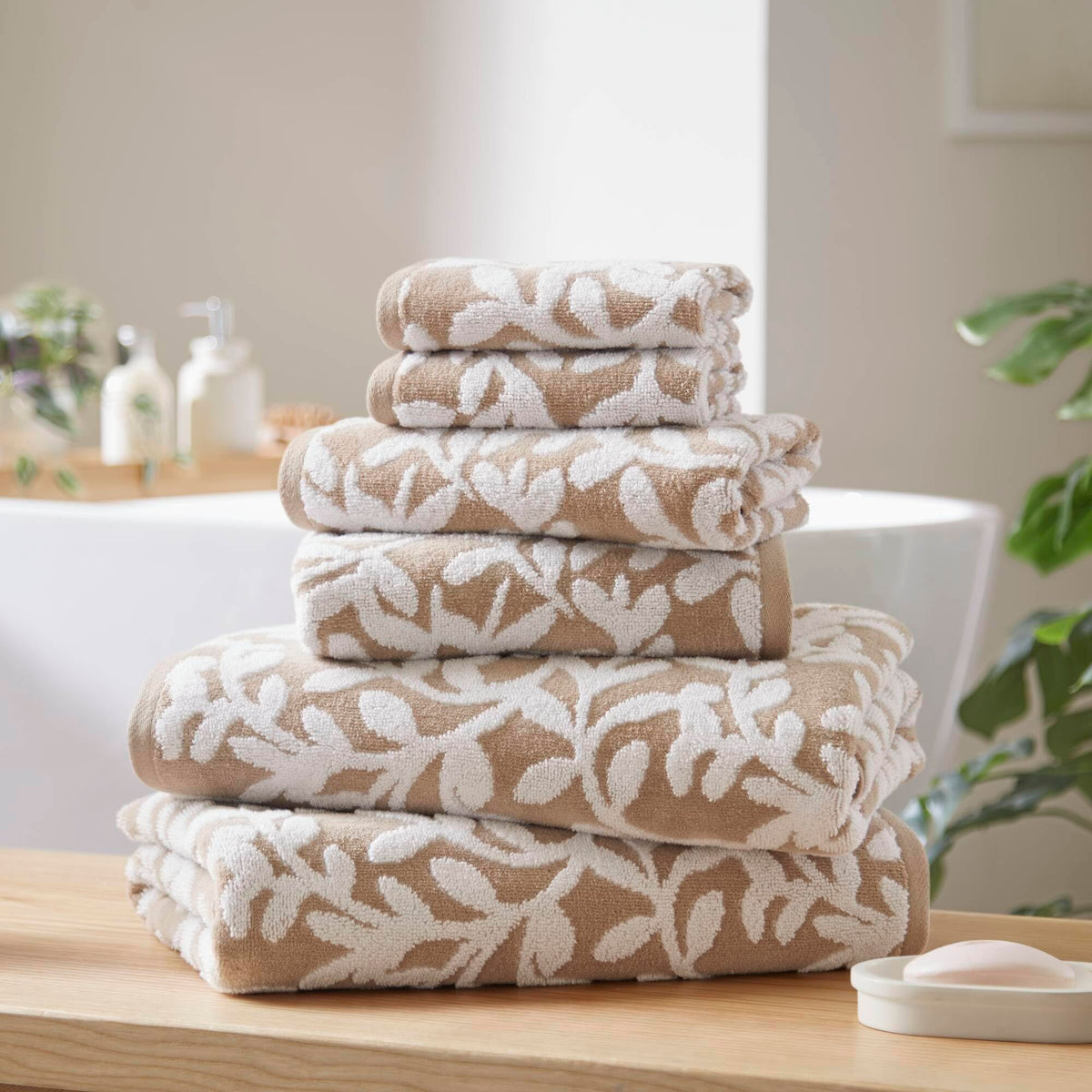 Madison Park Skyler Floral Decorative Bath Towel Set, 6 Piece, Taupe