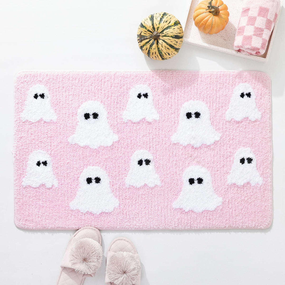TRUEDAYS Halloween Ghost Bathroom Rug, Cute Tufted Bath Mat, Grey