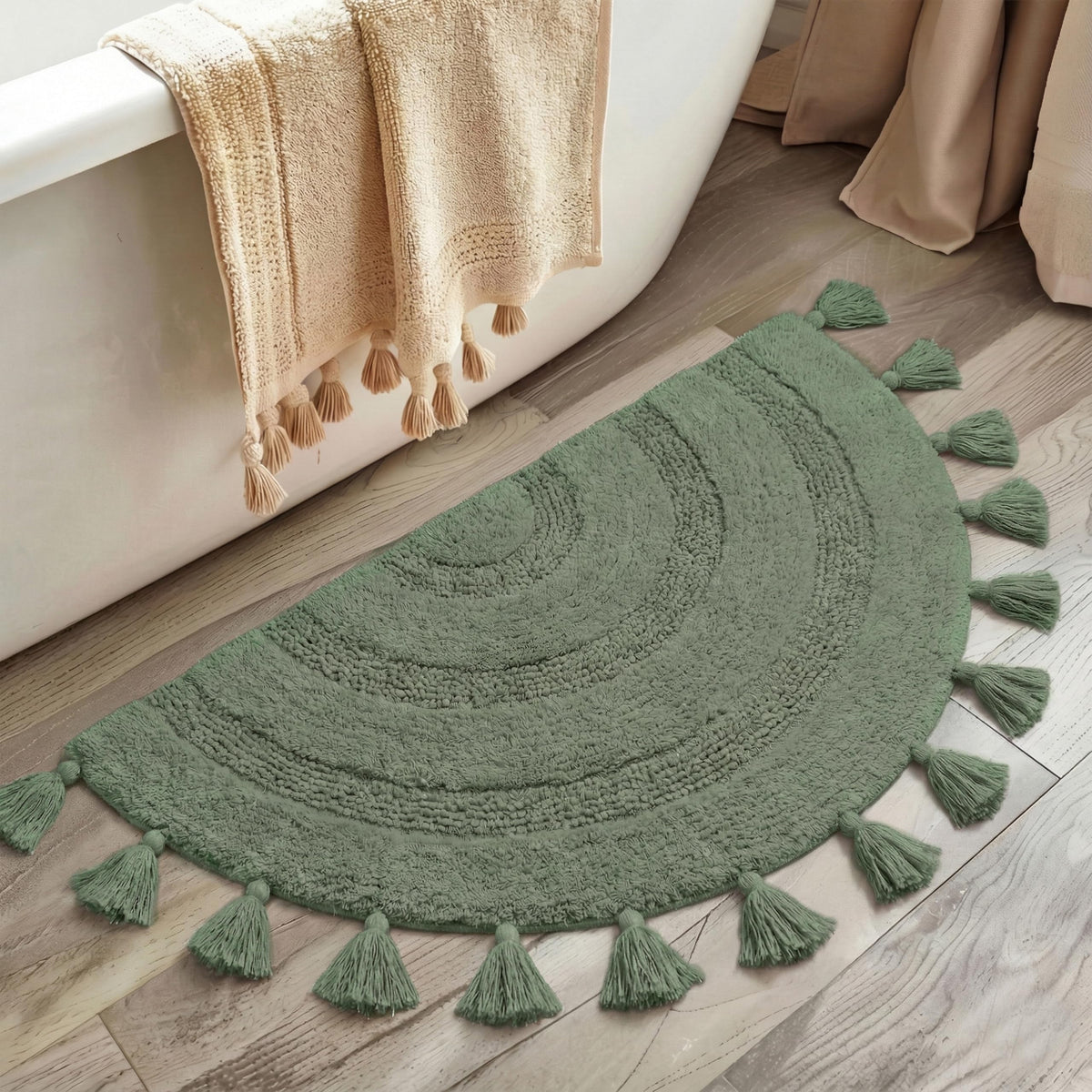 KOEXM Half Circle Boho Bathroom Rugs with Tassels 100% Cotton