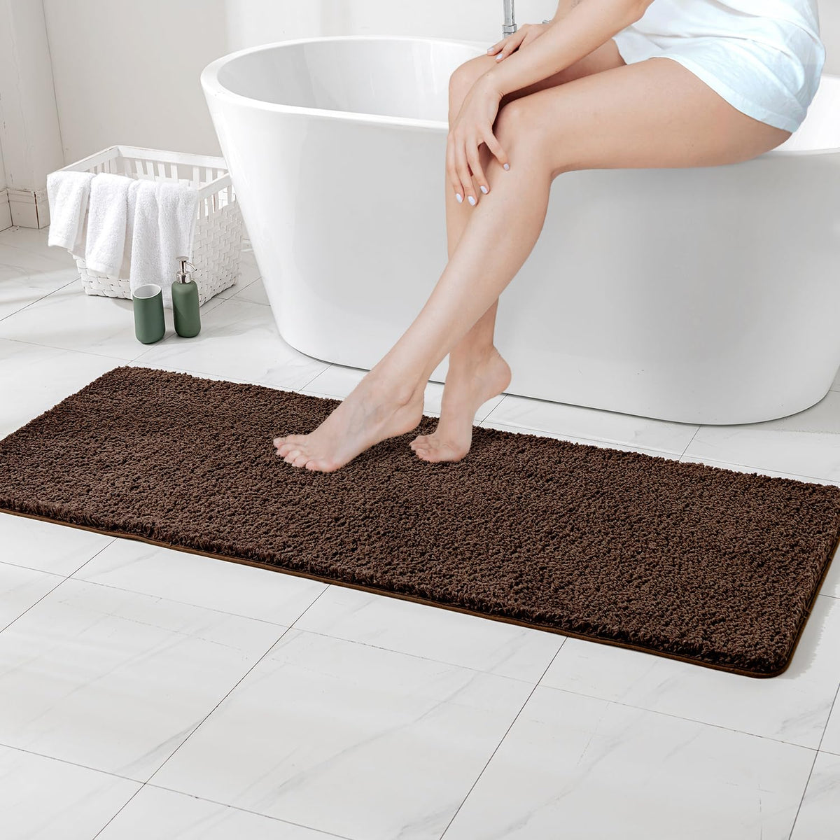 MIULEE Dark Purple Bathroom Rugs Soft Small Microfiber Bath Mat 16x24 Inch