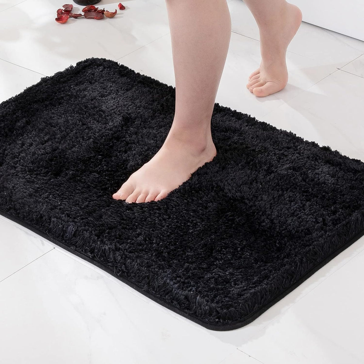 MIULEE Dark Purple Bathroom Rugs Soft Small Microfiber Bath Mat 16x24 Inch
