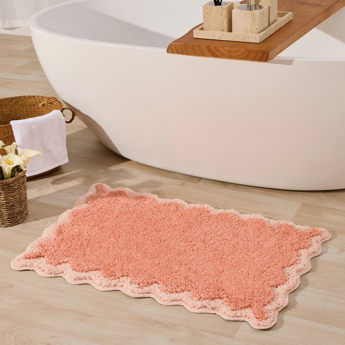 ORTIGIA Cute Green Scalloped Bath Mat, Fun Plush Microfiber Scallop Bathroom Rugs Non Slip Washable Quick Dry Absorbent, Bathmat Bath Rug Carpet for Shower Stall Vanities Kitchen Floor Entrance, 20x32