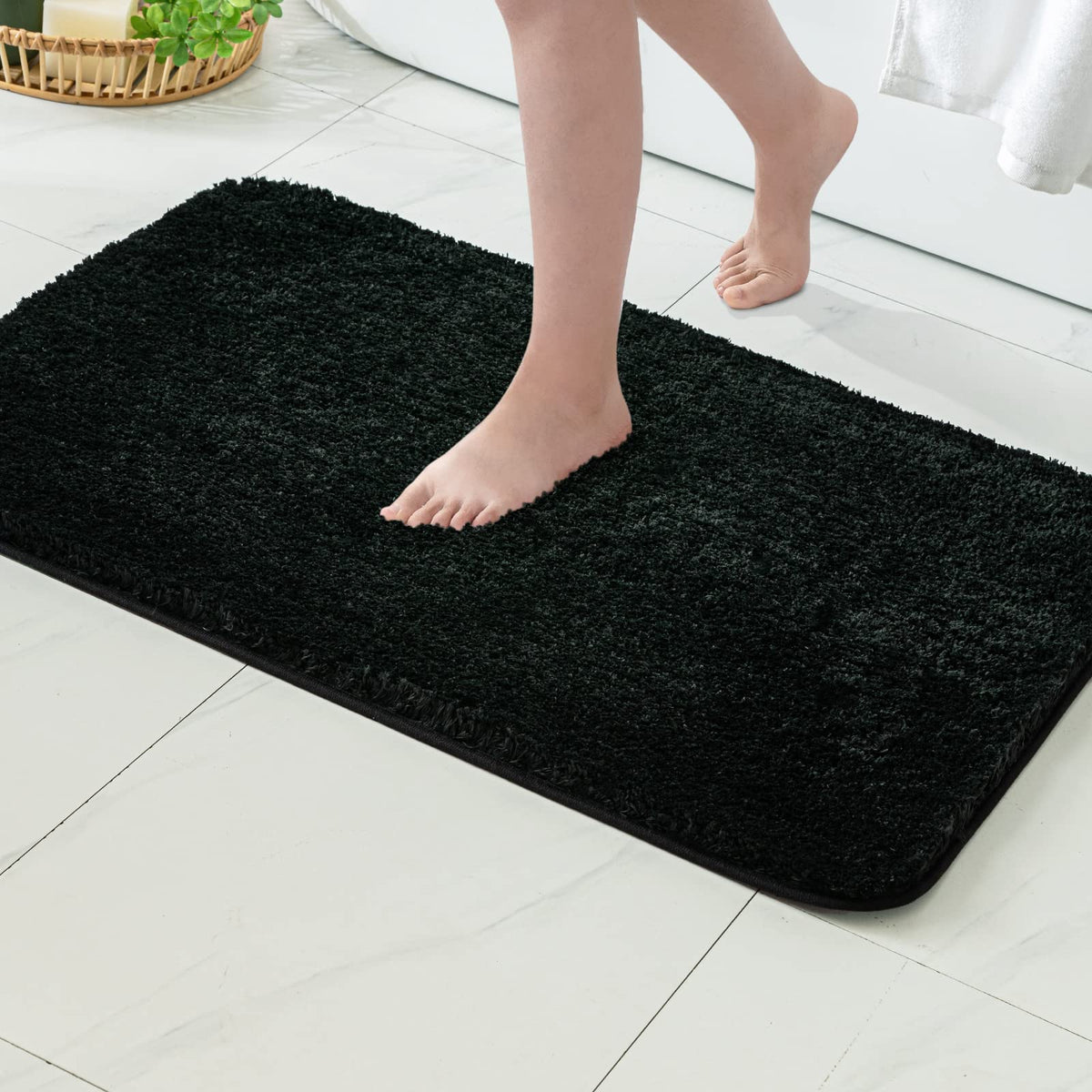 MIULEE Dark Purple Bathroom Rugs Soft Small Microfiber Bath Mat 16x24 Inch
