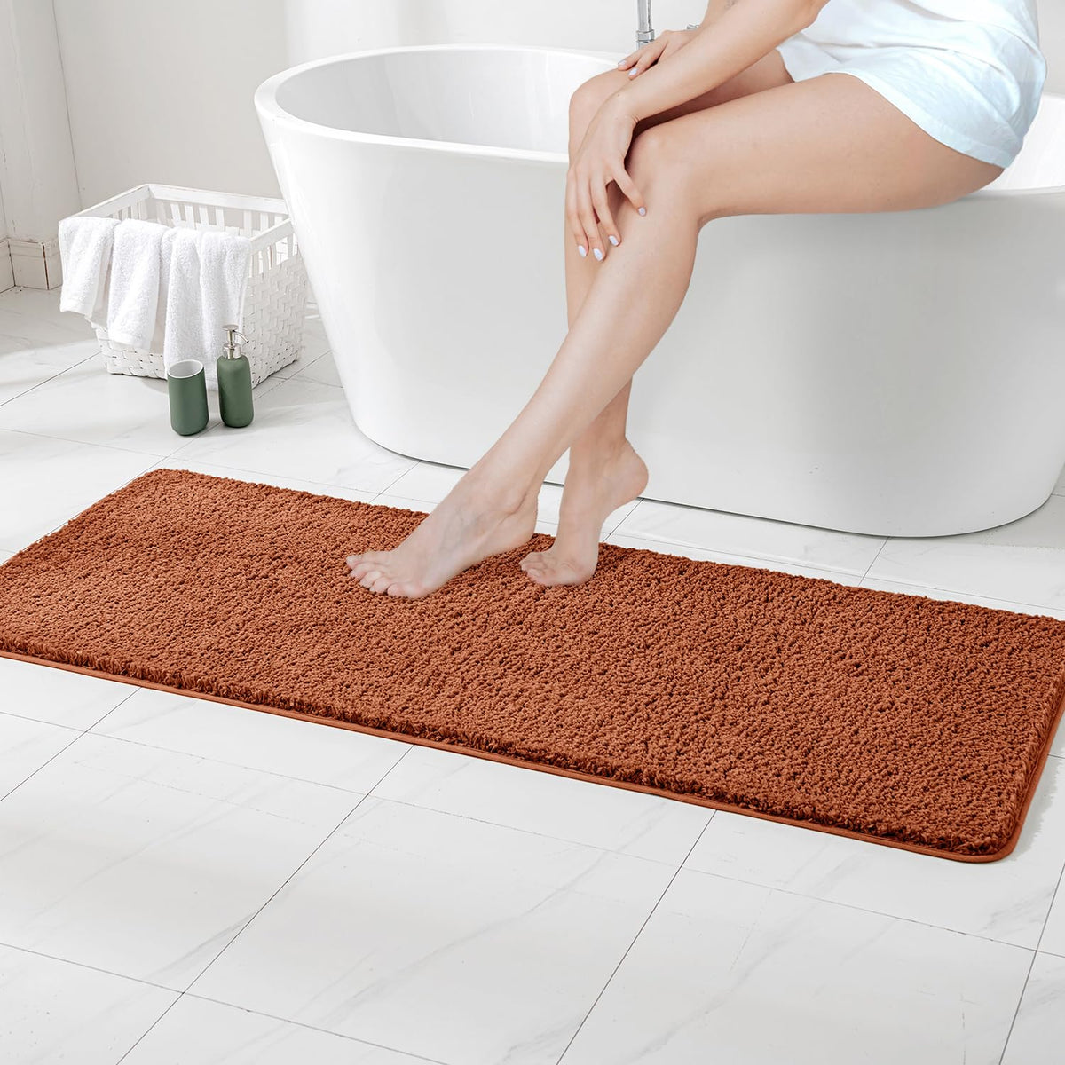 MIULEE Dark Purple Bathroom Rugs Soft Small Microfiber Bath Mat 16x24 Inch