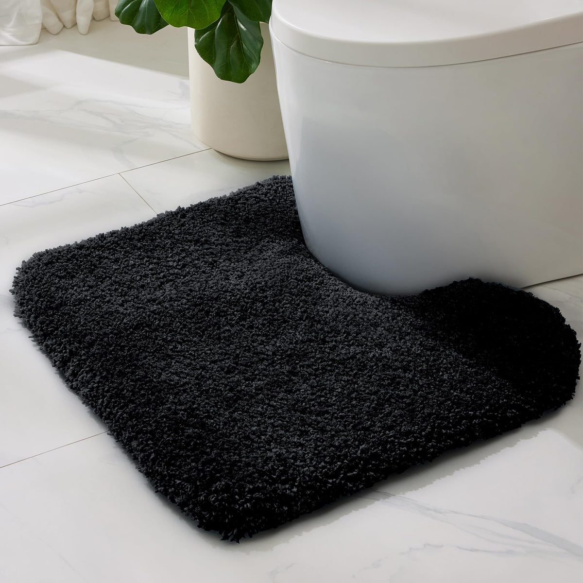 ILANGO Bathroom Rugs 32" × 20", Extra Soft Absorbent Microfiber Bath Rugs