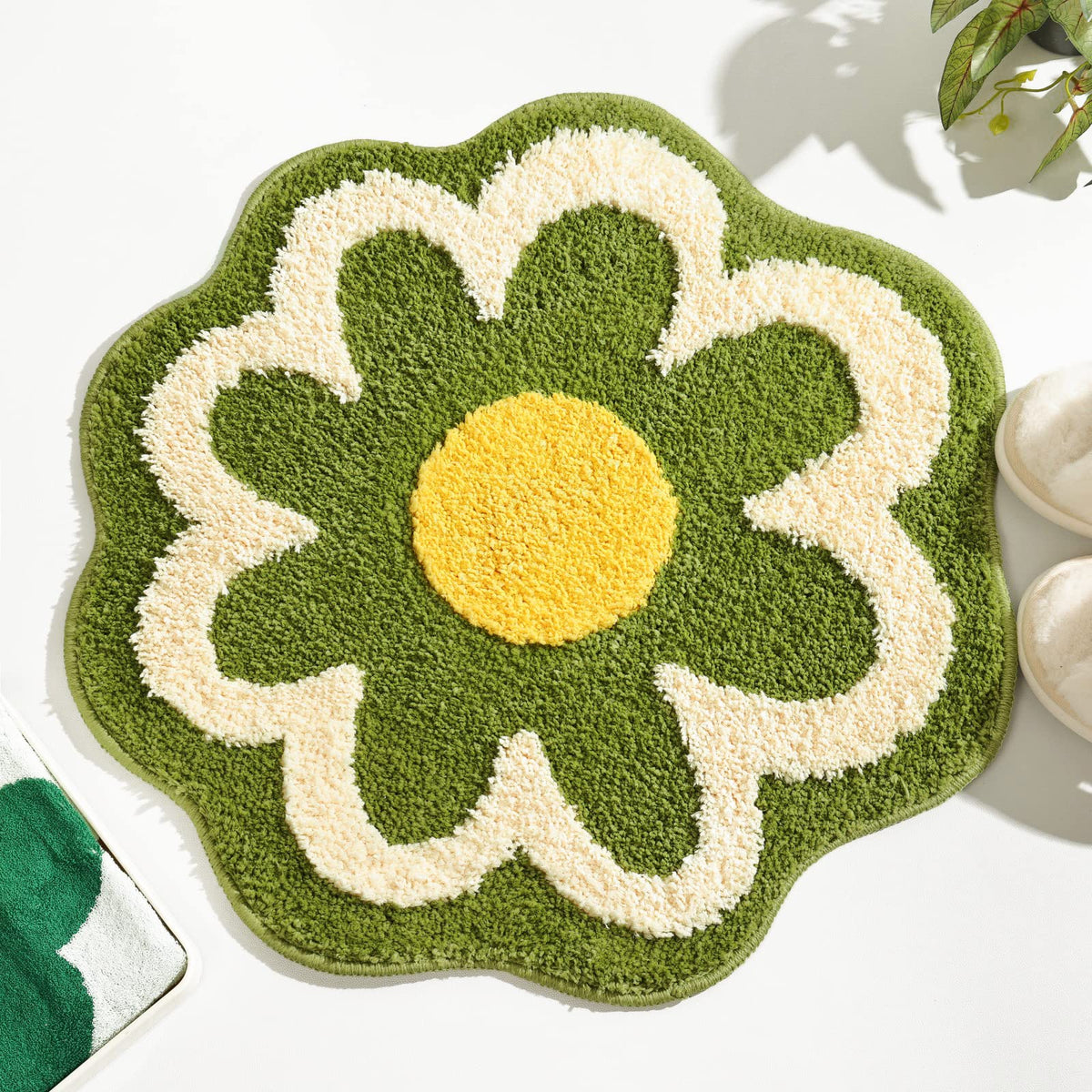 TRUEDAYS Flower Bathroom Rug, Round Non-Slip Bath Mat, 23.6"x23.6", Pink
