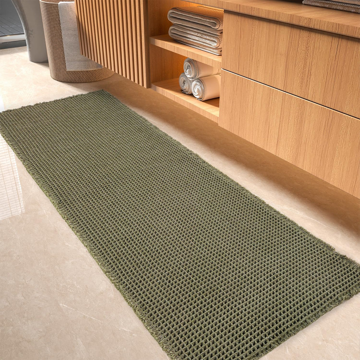 tchdio Waffle Bath Mat-Runner Rug, Super Absorbent Non Slip Bath Mats for Bathroom Machine Washable Long Rugs with Tassels, Bath Rugs for Bathroom Floor Beside Tub, 2' x 6'