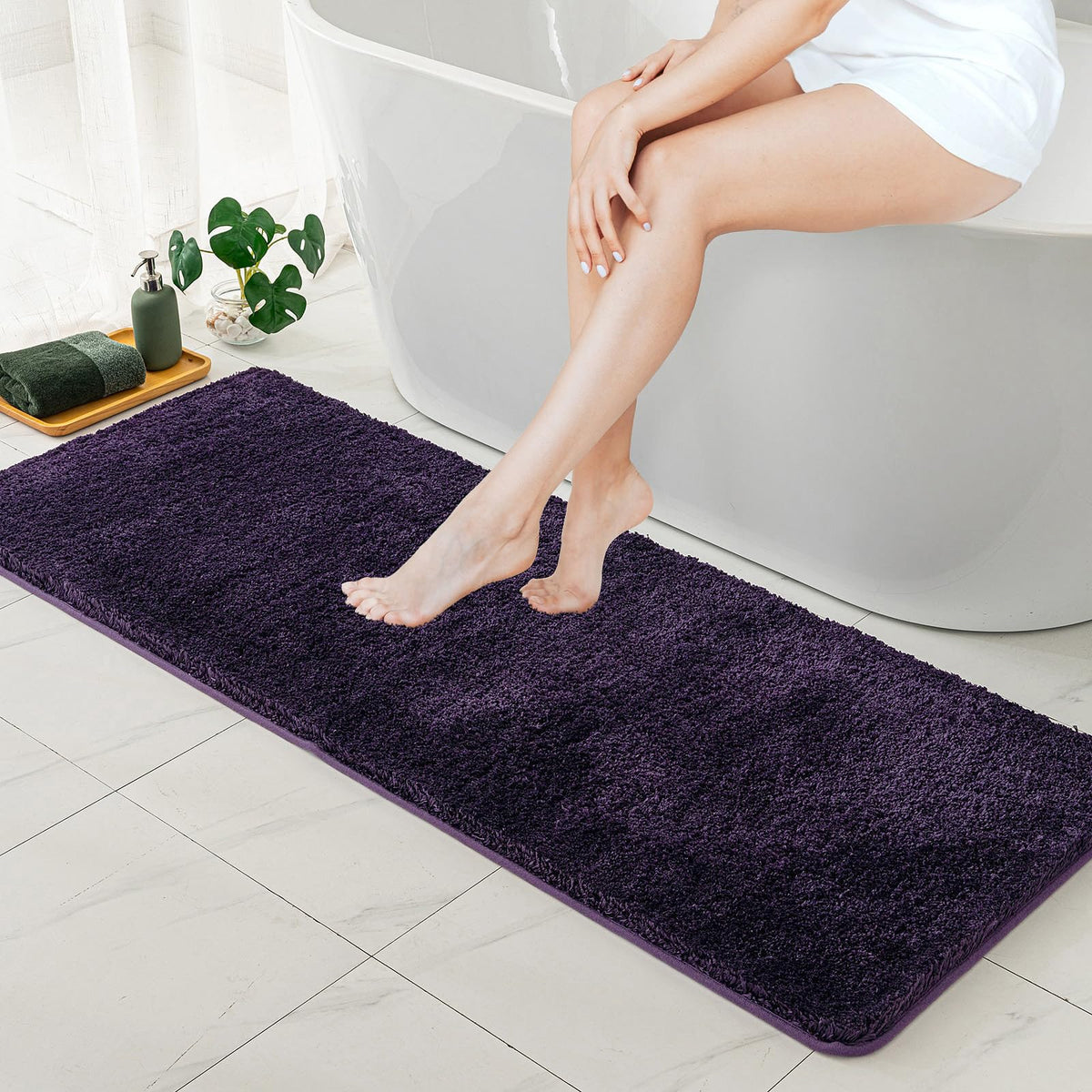 MIULEE Dark Purple Bathroom Rugs Soft Small Microfiber Bath Mat 16x24 Inch