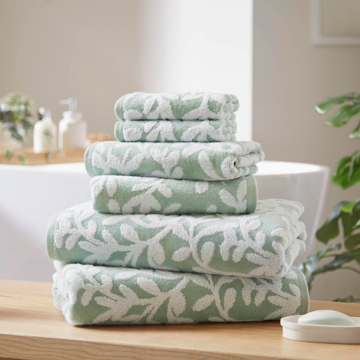 Madison Park Skyler Floral Decorative Bath Towel Set, 6 Piece, Taupe