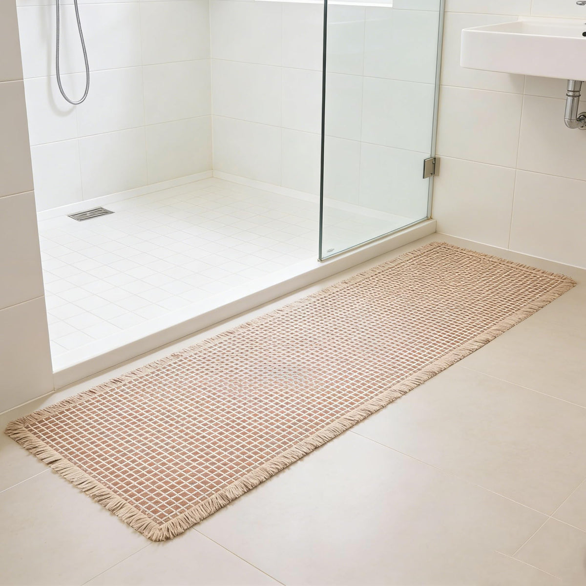 Waffle Bath Mat Non Slip, Boho Bathroom Rug, White/Taupe, 16"x24"