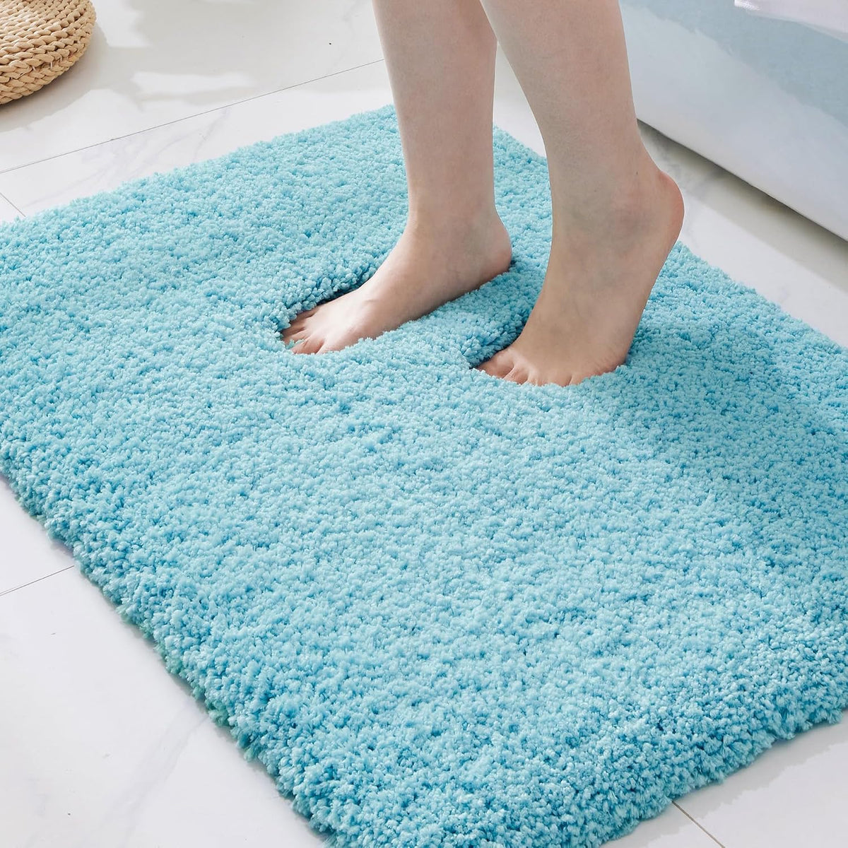 ILANGO Bathroom Rugs 32" × 20", Extra Soft Absorbent Microfiber Bath Rugs