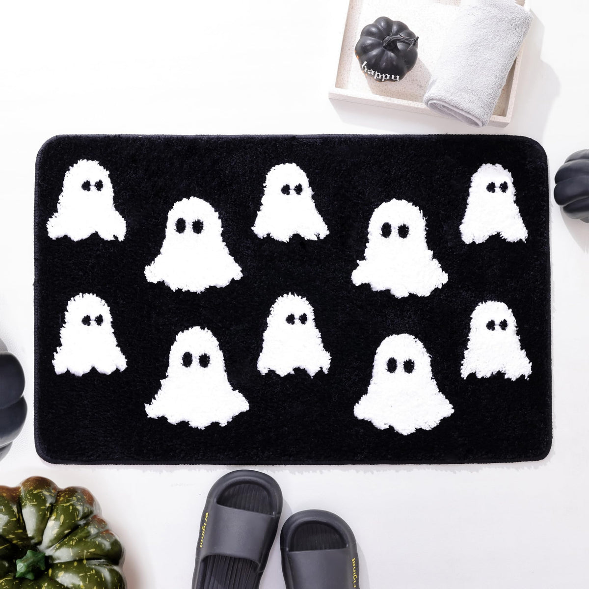 TRUEDAYS Halloween Ghost Bathroom Rug, Cute Tufted Bath Mat, Grey
