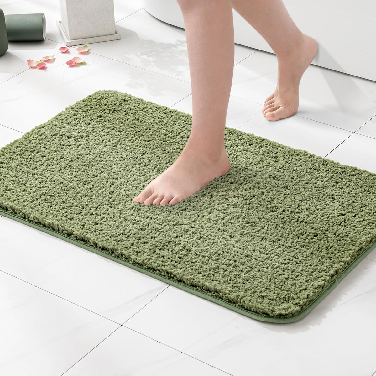 MIULEE Dark Purple Bathroom Rugs Soft Small Microfiber Bath Mat 16x24 Inch