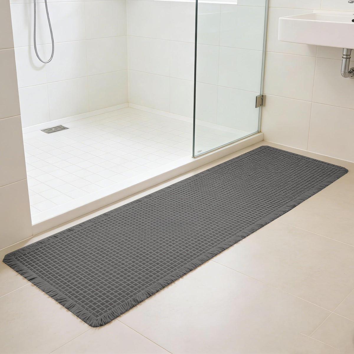 Waffle Bath Mat Non Slip, Boho Bathroom Rug, White/Taupe, 16"x24"