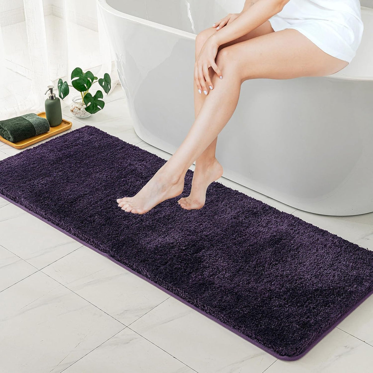 MIULEE Dark Purple Bathroom Rugs Soft Small Microfiber Bath Mat 16x24 Inch