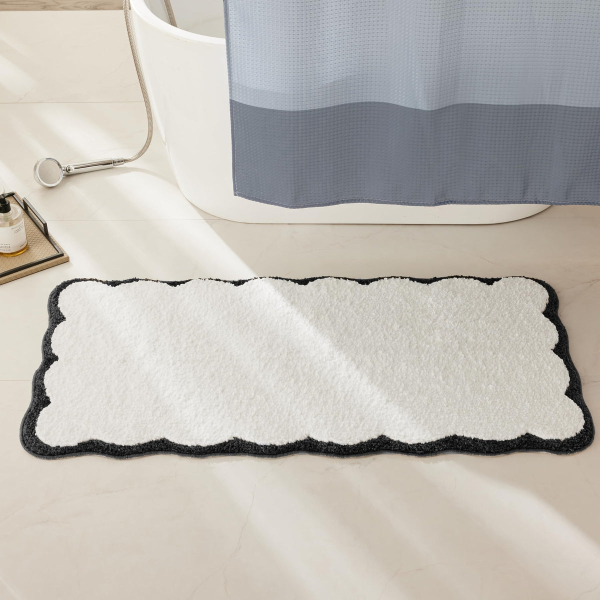 Ohocut Luxury Microfiber Bathroom Rugs, Beige Sand Scalloped Bath Rug Boho Farmhouse Cute Aesthetic Preppy Bath Mat for Bathroom, Tub, Floor Carpet, Sink, Shower, Anti Slip, Absorbent, 32x20