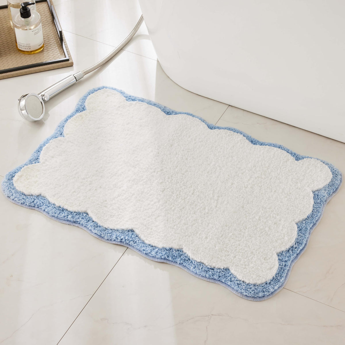 Ohocut Luxury Microfiber Bathroom Rugs, Beige Sand Scalloped Bath Rug Boho Farmhouse Cute Aesthetic Preppy Bath Mat for Bathroom, Tub, Floor Carpet, Sink, Shower, Anti Slip, Absorbent, 32x20