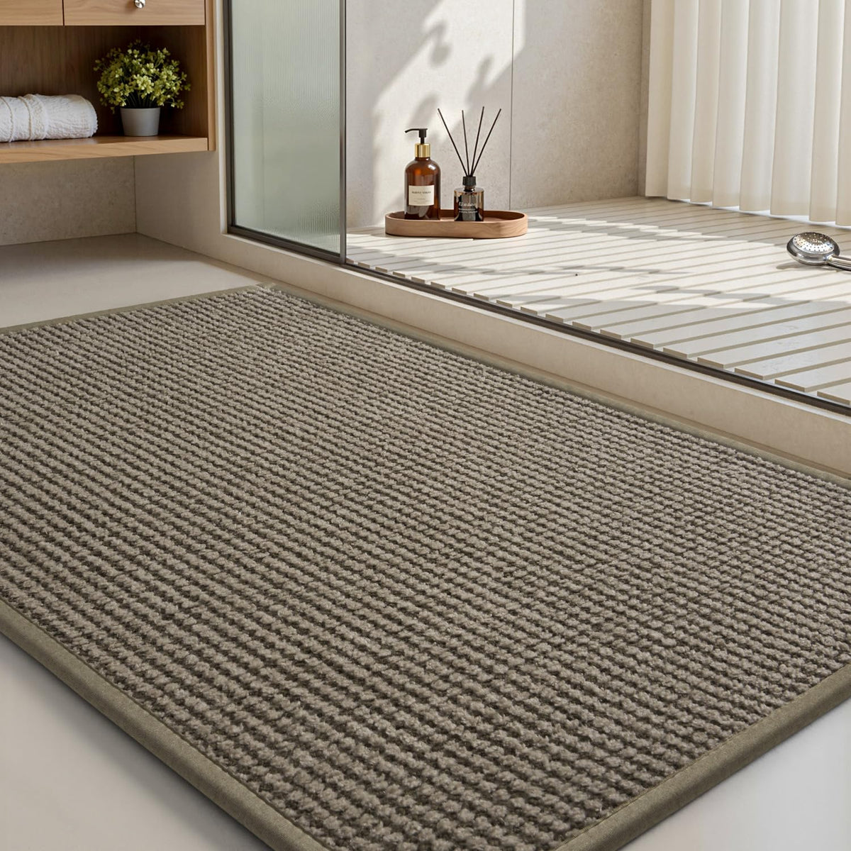 MontVoo Bath Mat,Chenille Absorbent Bathroom Mat Quick Dry Rubber Backed Bathroom Rugs Non Slip Washable Bath Mats,Ultra Thin Bathroom Rugs Fit Under Door,17"x24",White