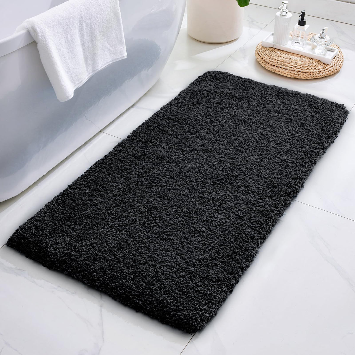 ILANGO Bathroom Rugs 32" × 20", Extra Soft Absorbent Microfiber Bath Rugs
