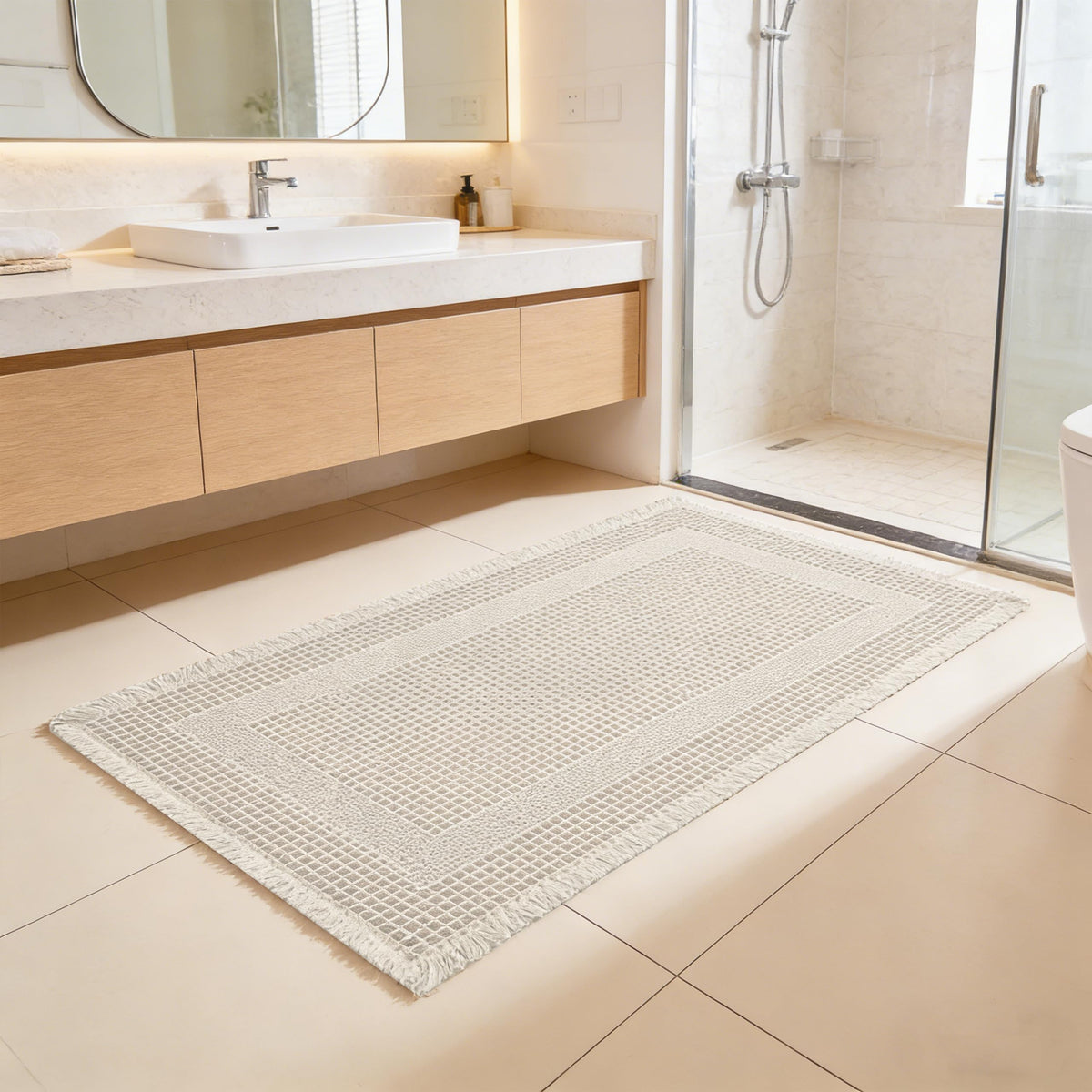 Waffle Bath Mat Non Slip, Boho Bathroom Rug, White/Taupe, 16"x24"