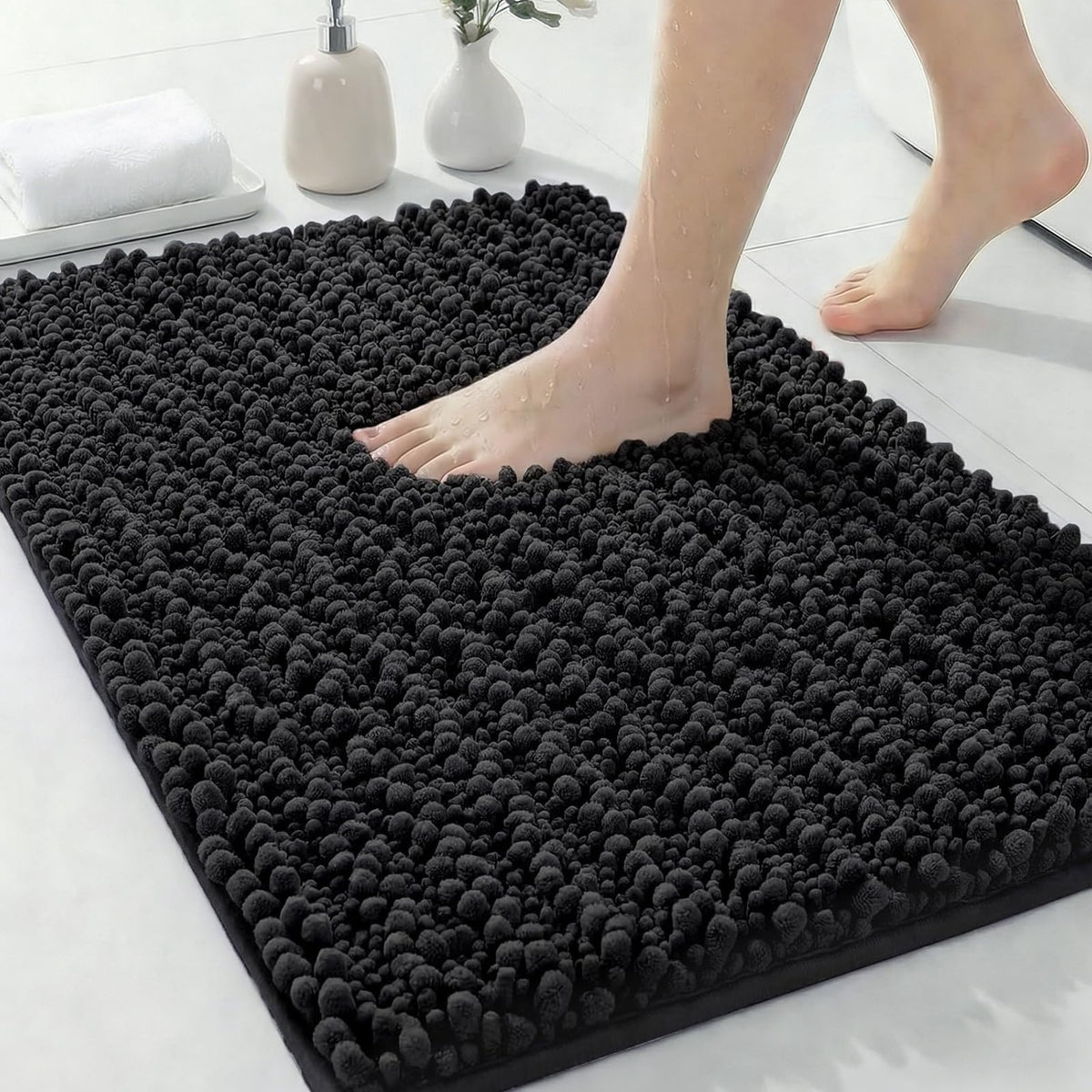 ILANGO Bathroom Rugs Light Grey 44x24, Soft Absorbent Chenille Bath Rugs