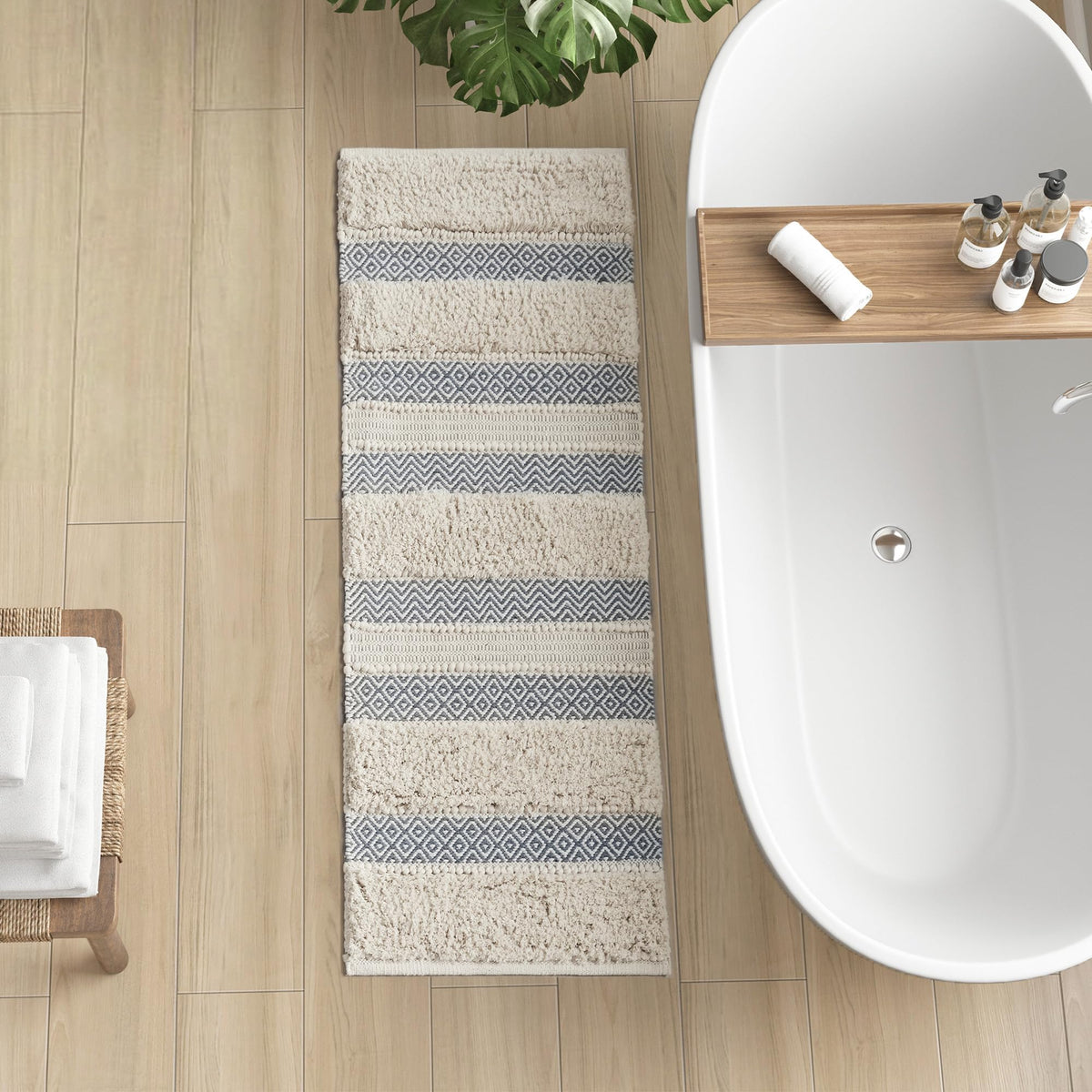 INK+IVY Asher Non-Slip Bath Rug Absorbent Quick Dry Striped, 20 x 32, Navy