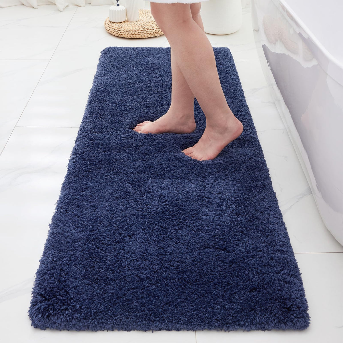 ILANGO Bathroom Rugs 32" × 20", Extra Soft Absorbent Microfiber Bath Rugs