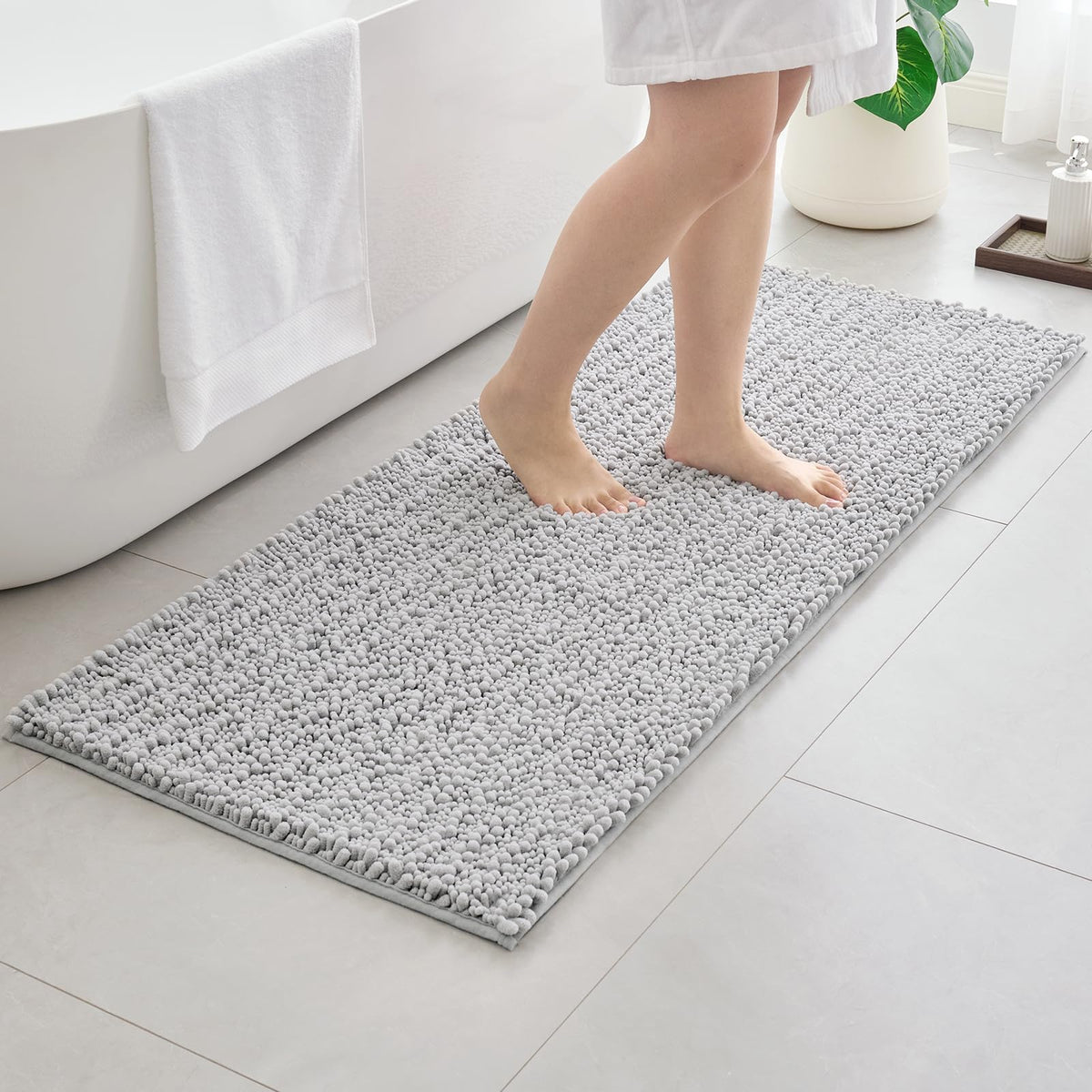 ILANGO Bathroom Rugs Light Grey 44x24, Soft Absorbent Chenille Bath Rugs