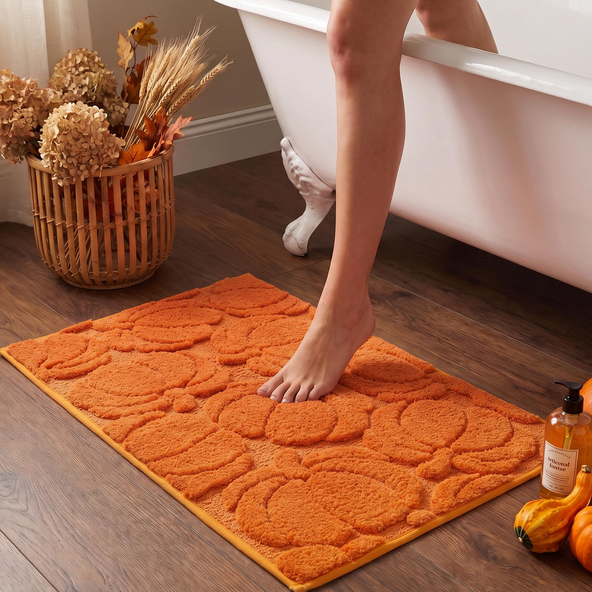 Luxury Fall Autumn Beige Cream Pumpkin Bathroom Mat, 17"x25" Extra Soft and Absorbent Microfiber Bath Rug, Non-Slip TPR Back, Plush Shaggy Bath Carpet for Floor