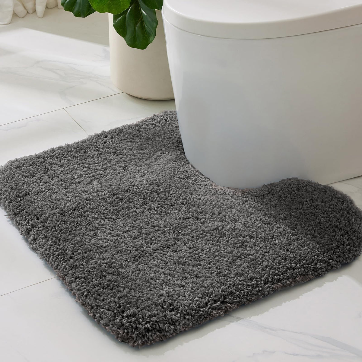 ILANGO Bathroom Rugs 32" × 20", Extra Soft Absorbent Microfiber Bath Rugs