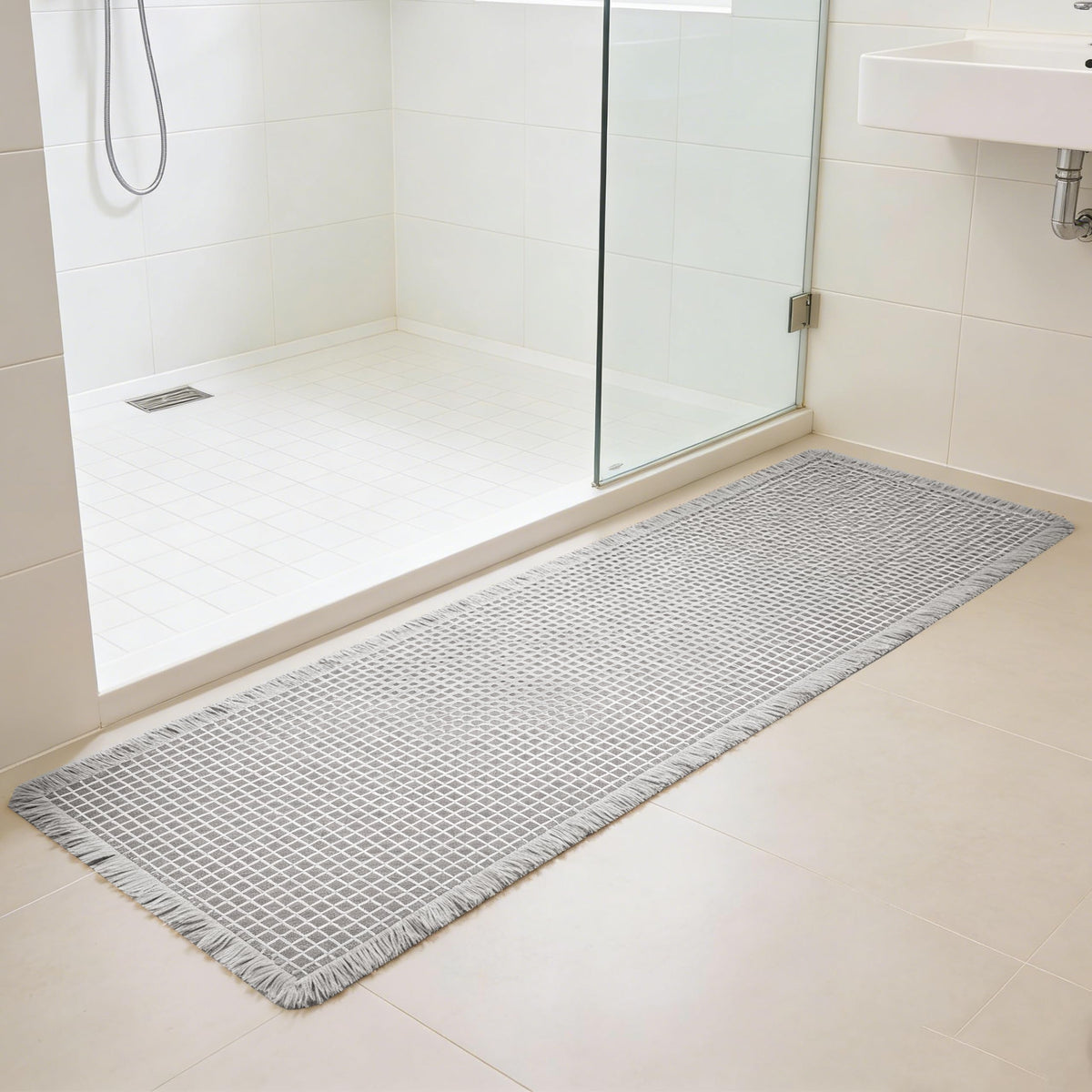 Waffle Bath Mat Non Slip, Boho Bathroom Rug, White/Taupe, 16"x24"