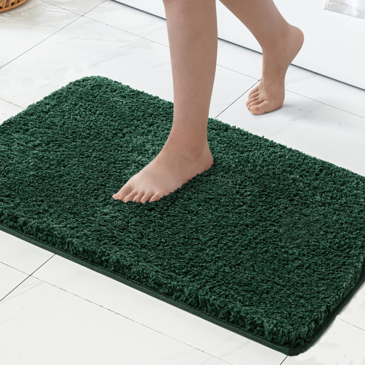 MIULEE Dark Purple Bathroom Rugs Soft Small Microfiber Bath Mat 16x24 Inch