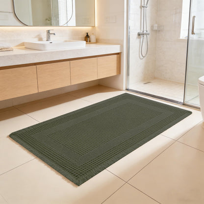 Waffle Bath Mat Non Slip, Boho Bathroom Rug, White/Taupe, 16"x24"