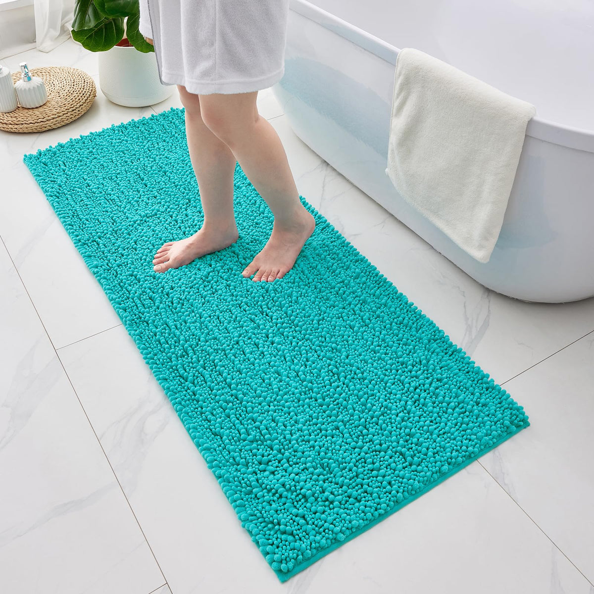 ILANGO Bathroom Rugs Light Grey 44x24, Soft Absorbent Chenille Bath Rugs