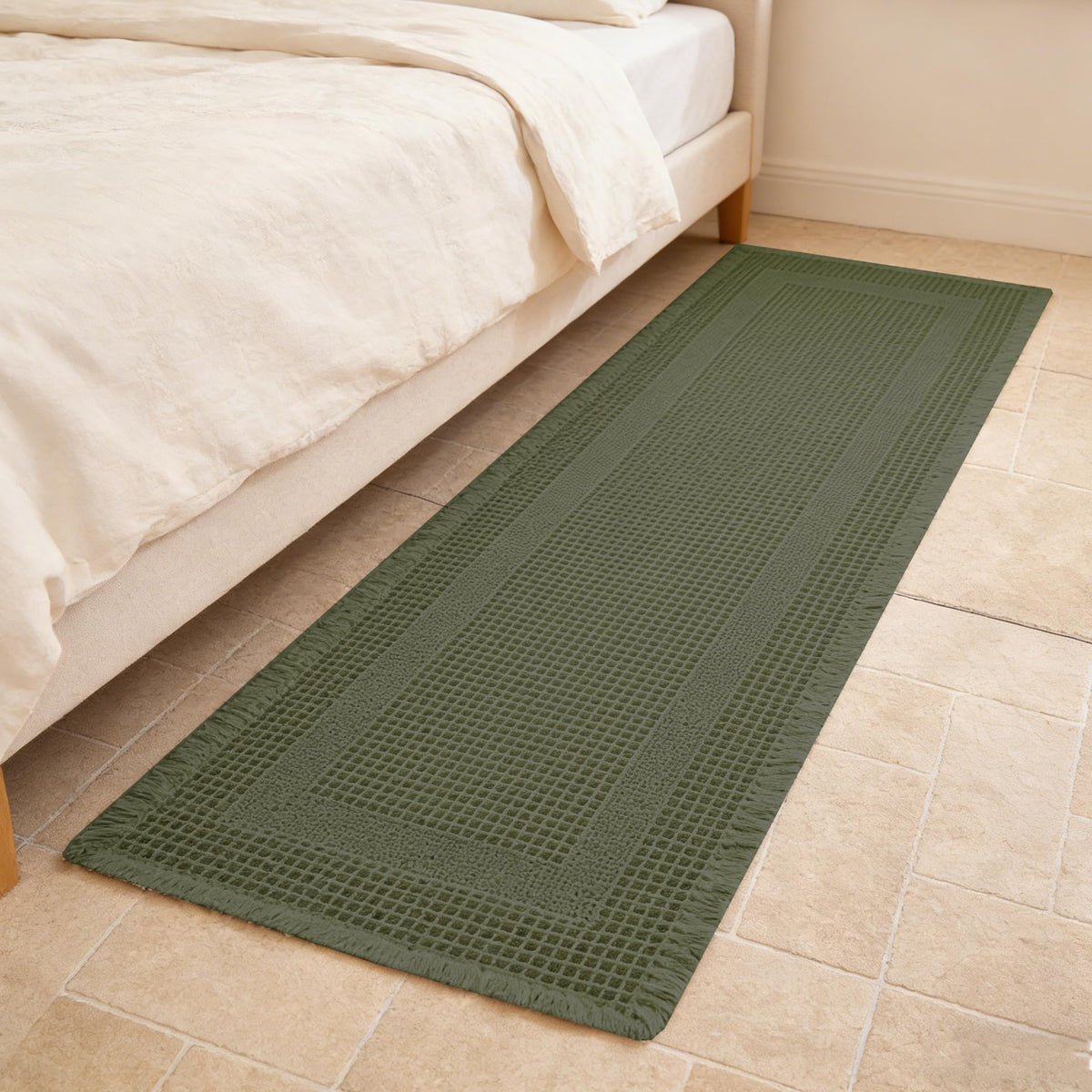 Waffle Bath Mat Non Slip, Boho Bathroom Rug, White/Taupe, 16"x24"