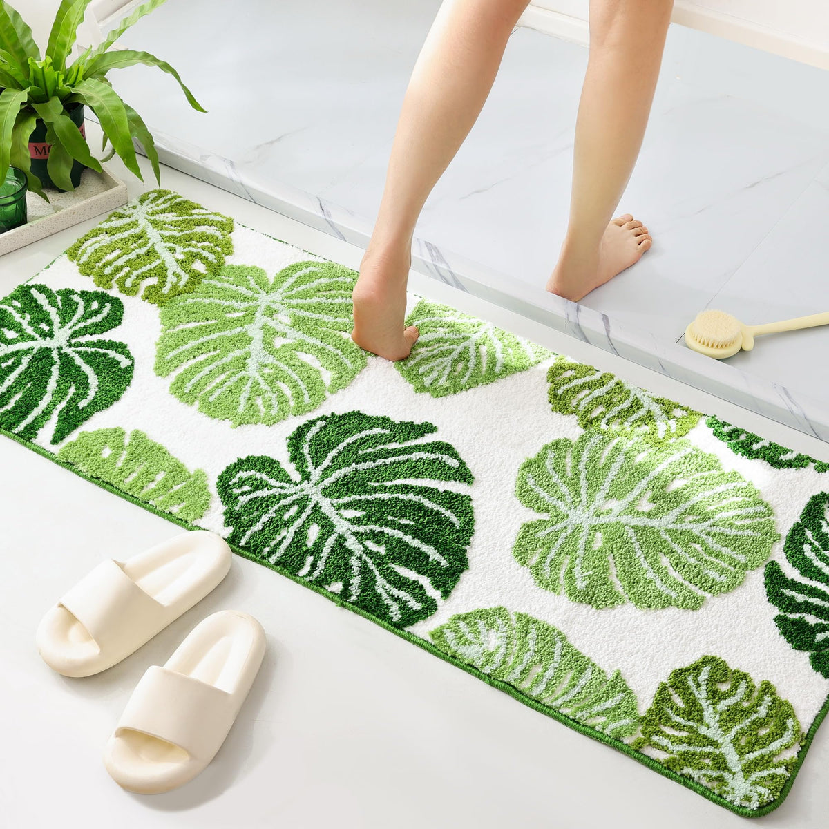 Panstar Large Monstera Leaf Bath Mat, Non Slip Green Plant Bathroom Rug, Absorbent Cute Palm Shaped Bathtub Rug Bathroom Plush Shower Rugs (32"X26")