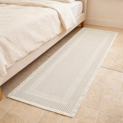 Waffle Bath Mat Non Slip, Boho Bathroom Rug, White/Taupe, 16"x24"