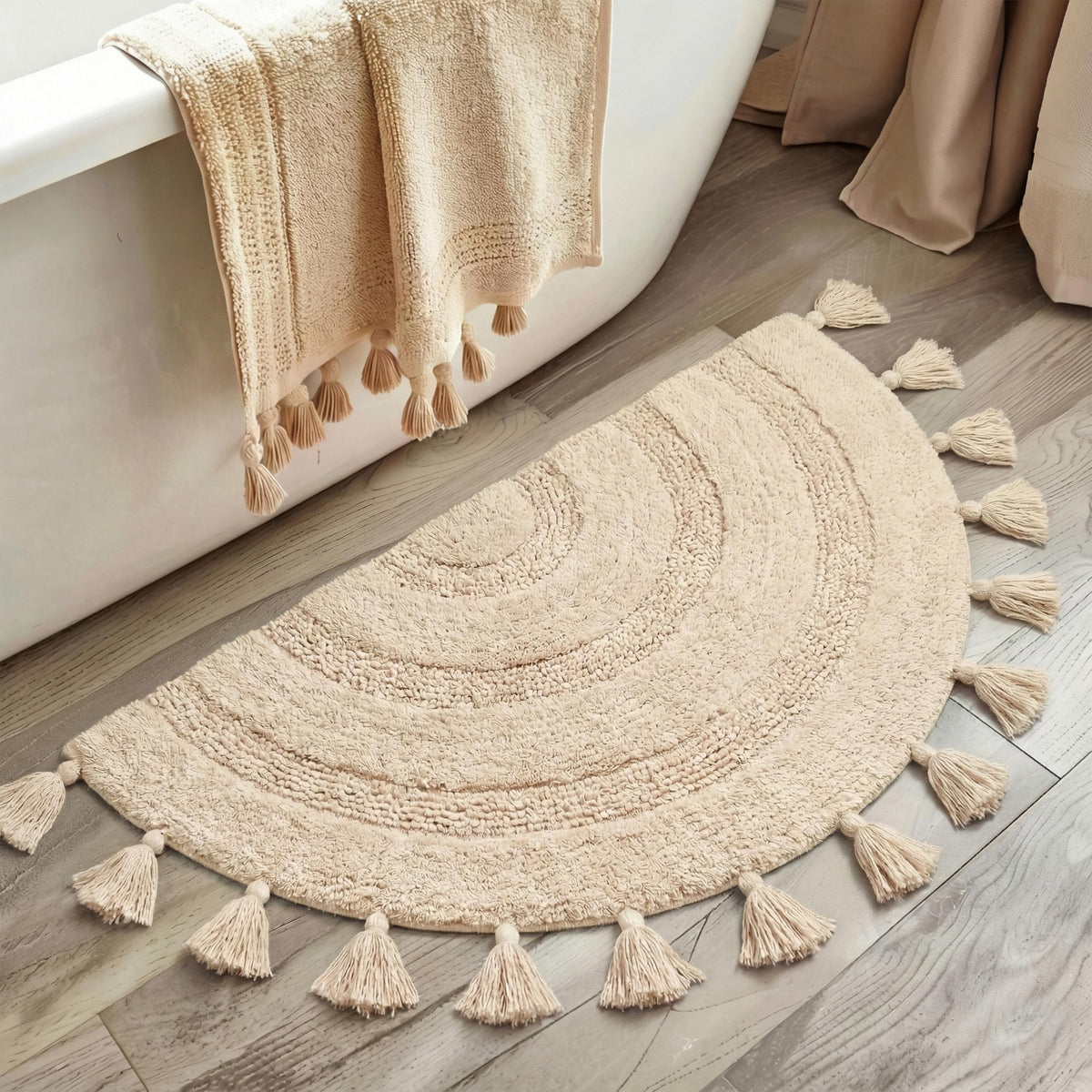KOEXM Half Circle Boho Bathroom Rugs with Tassels 100% Cotton