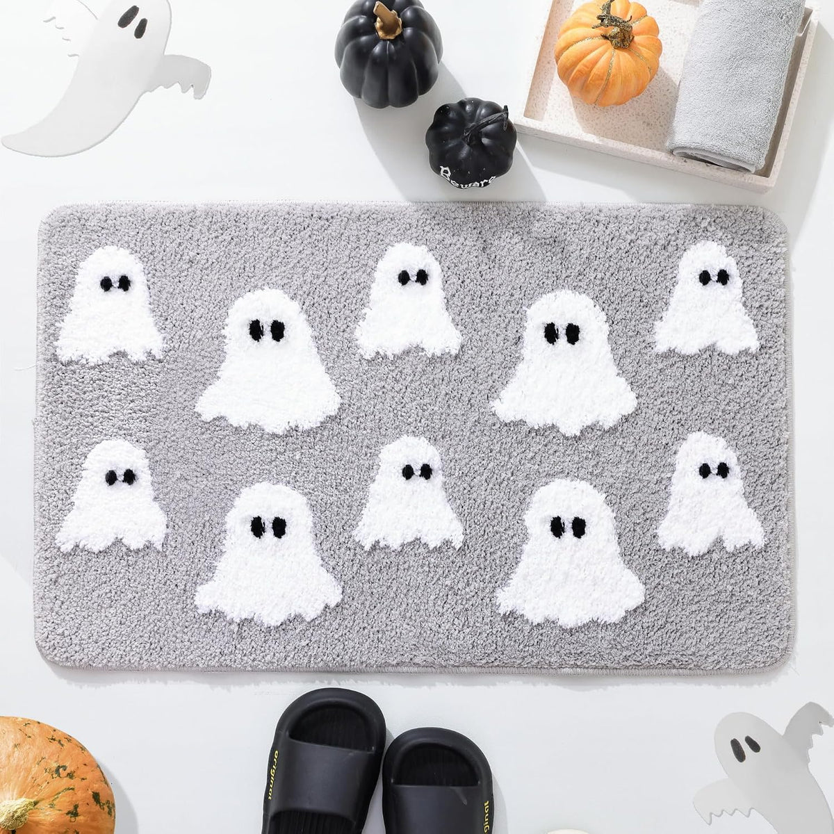 TRUEDAYS Halloween Ghost Bathroom Rug, Cute Tufted Bath Mat, Grey